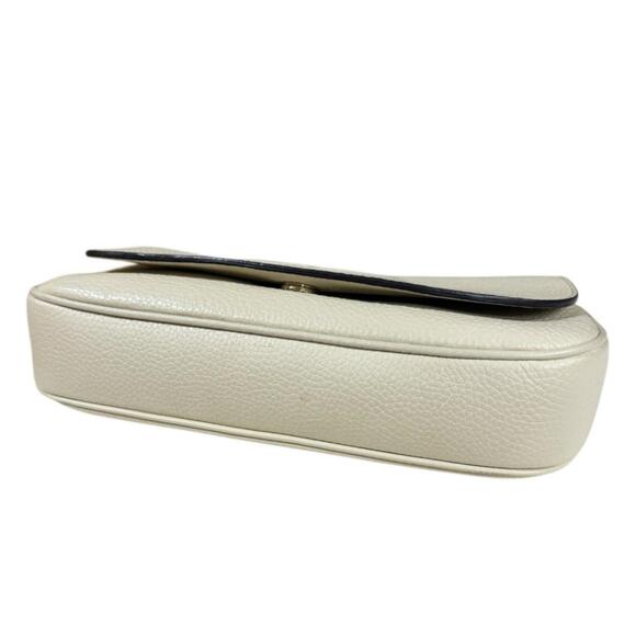 GUCCI Authentic White Leather Shoulder Bag - Picture 5 of 13